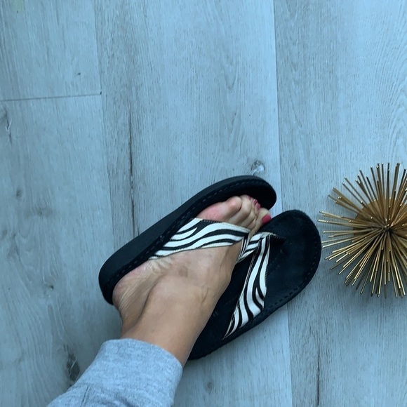 EASEY SPIRIT Beldon leather‎ sandals animal zebra black white striped 7 1/2M - Picture 9 of 9